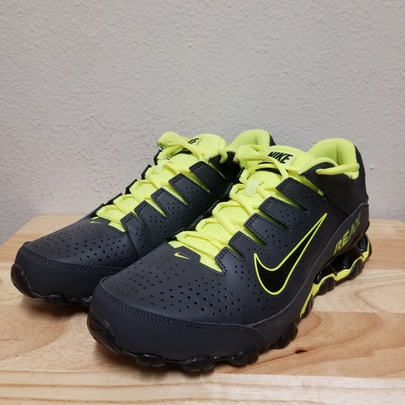 nike reax tr8
